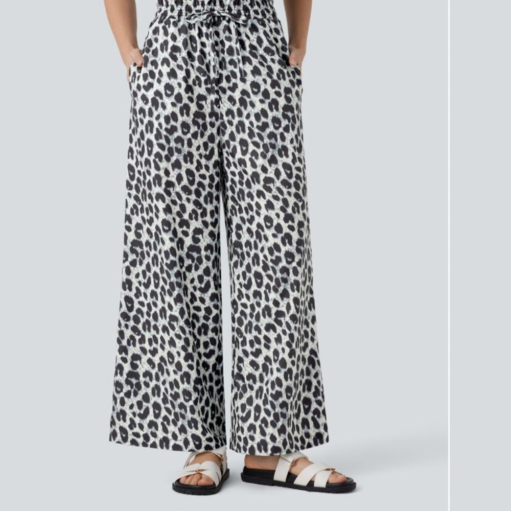 HALARA Black and White Wide Leg Pants